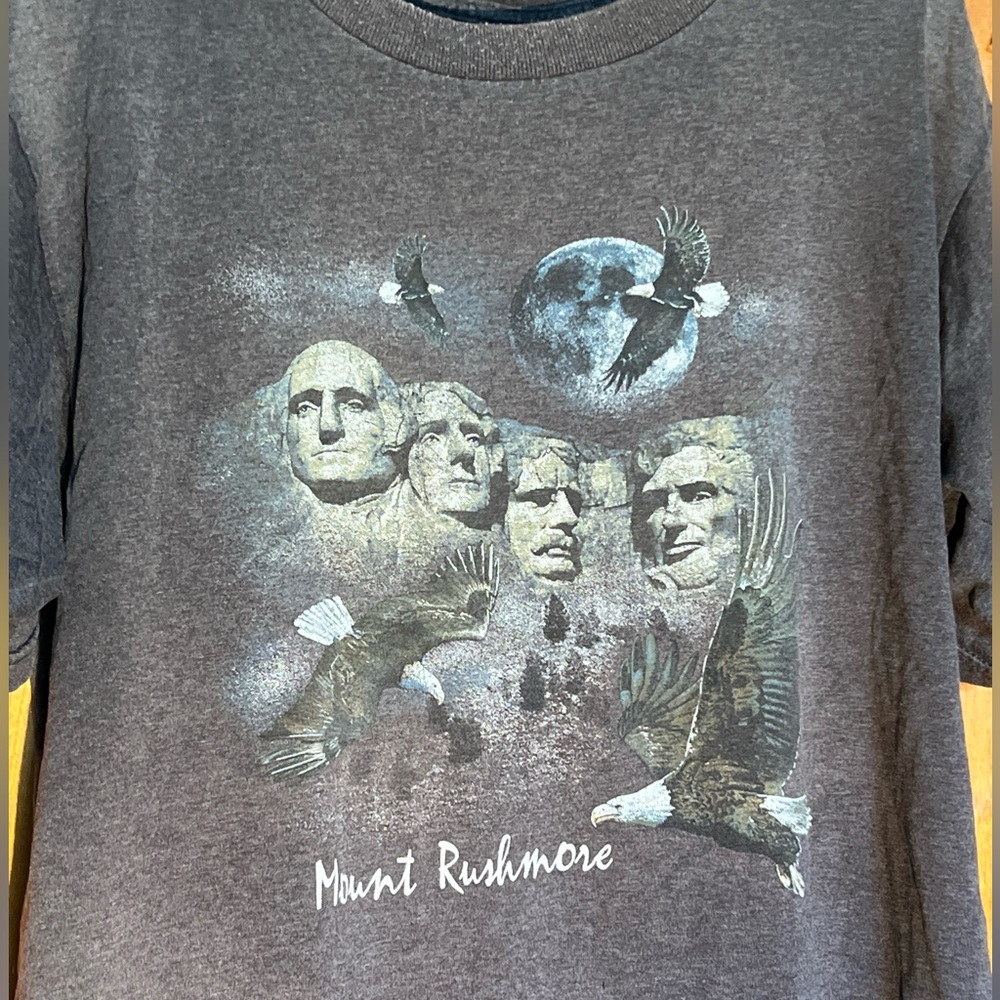 vintage Mount Rushmore t-shirt